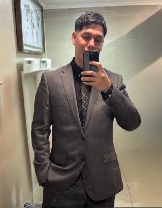 Dylan F., Ingeniero en Mecánica Automotriz de 28 años, cliente satisfecho de StopCAE que resolvió su demanda por deuda estudiantil CAE